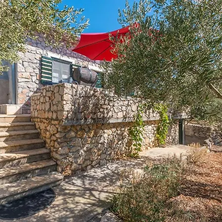 בית נופש House Jure