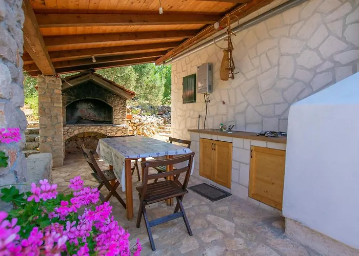 Semesterbostad House Jure Tkon