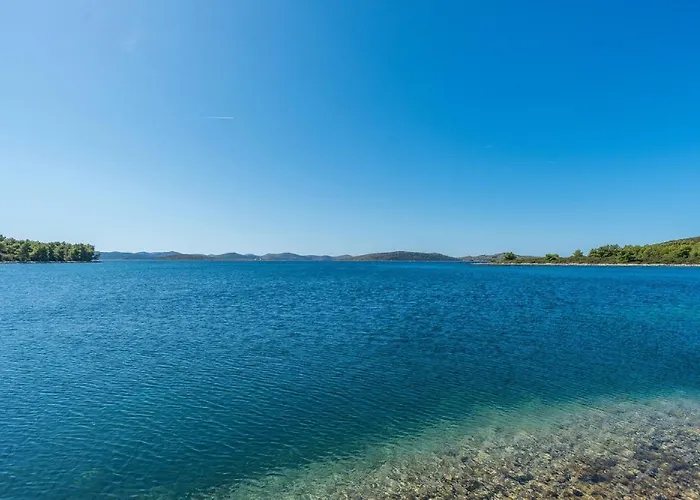 House Jure Semesterbostad